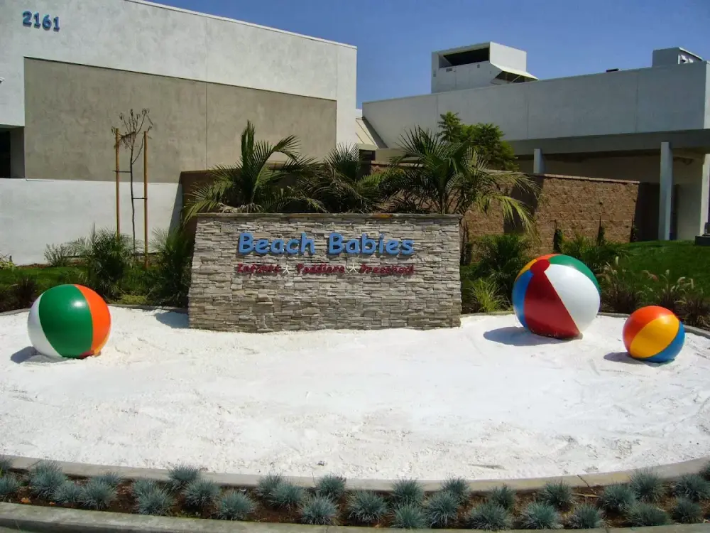 Beach Babies (2161 East Grand Avenue), El Segundo