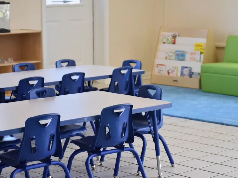 Clifford's Classroom, Gilbert