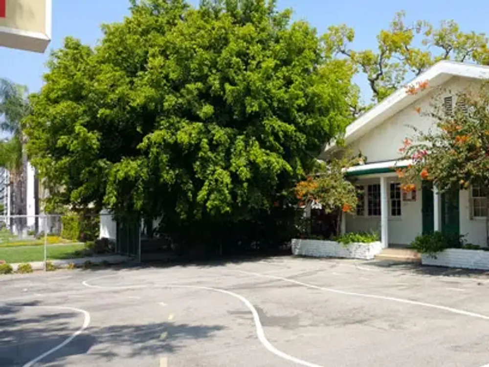 Glendale Montessori School, Glendale