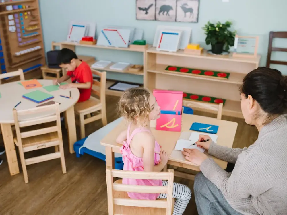 Guidepost Montessori at Lynnwood, Lynnwood