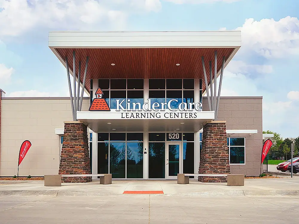 KINDERCARE LEARNING CENTER owned by KINDERCARE LEARNING CENTERS LLC (520 North 152nd Ave Cir), Omaha