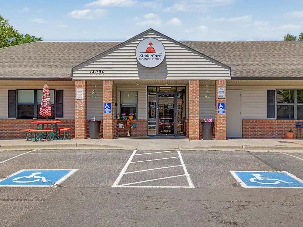 Kindercare Learning Centers LLC (13990 W Bates AVE) in Lakewood, CO