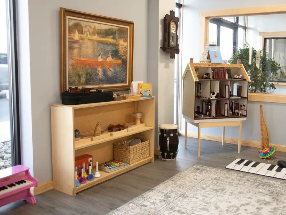 La Petite Enfance Montessori School, Somerville
