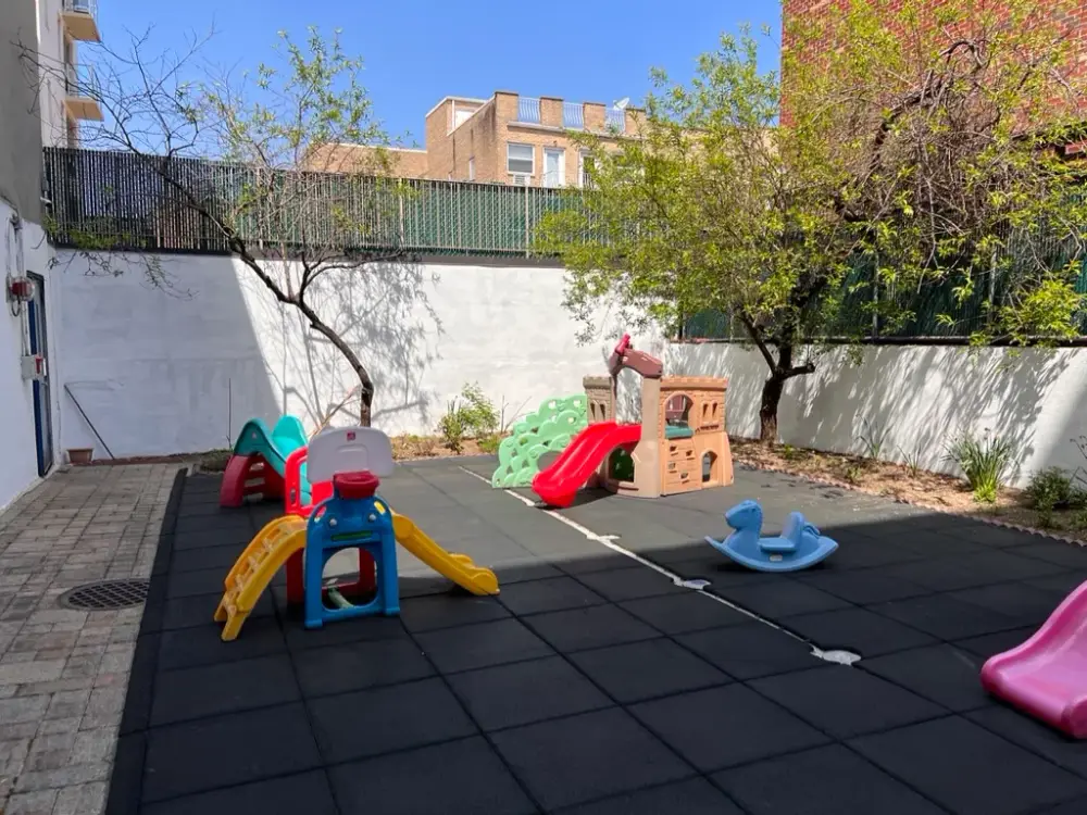 Les Enfants Montessori School, Astoria