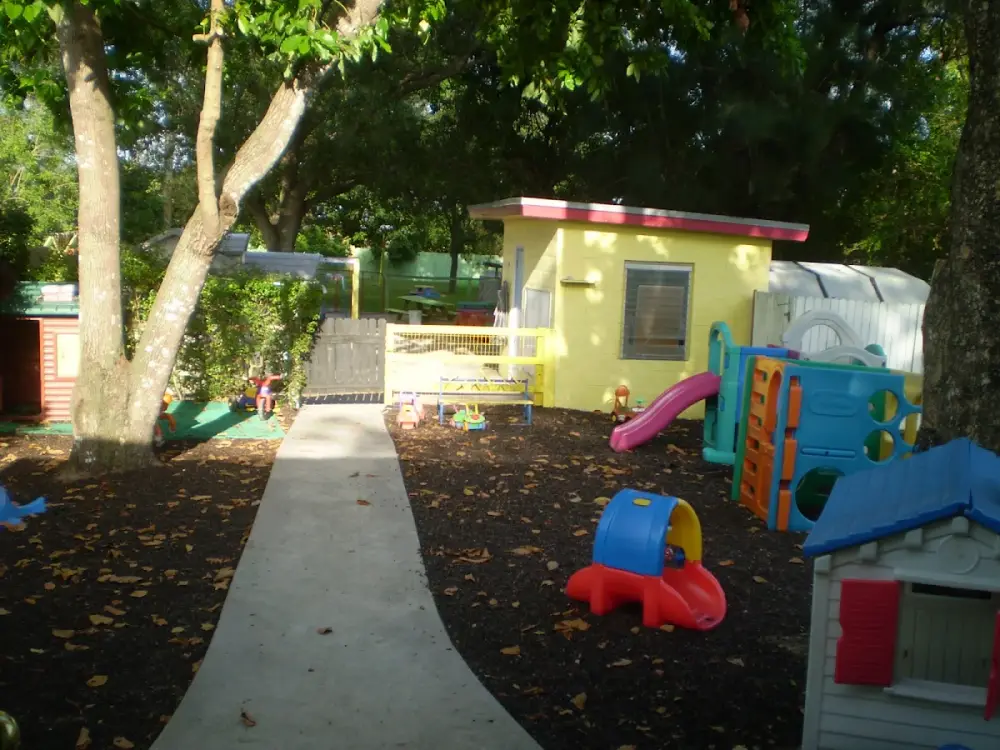 Love N Care Pre-school, Davie