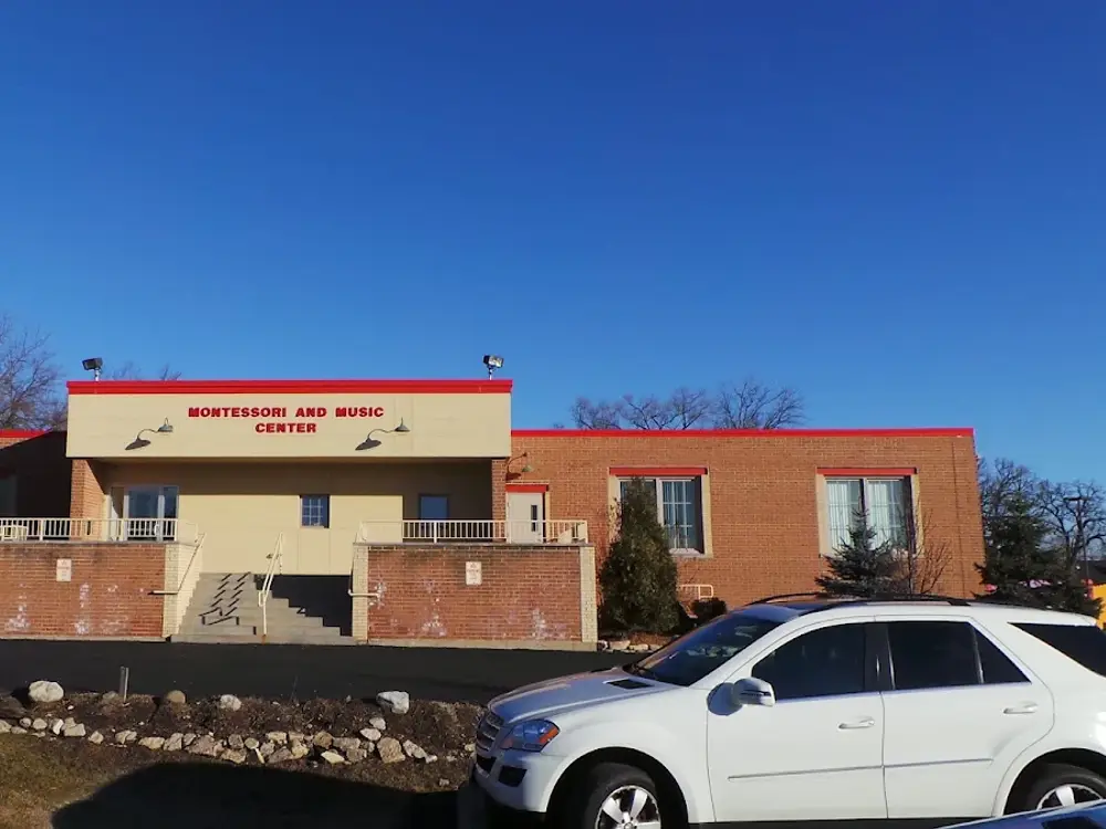 Montessori & Music Daycare Center, Mundelein