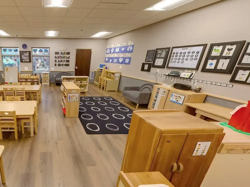 New Horizon Academy (13905 County Road 6) in Plymouth, MN