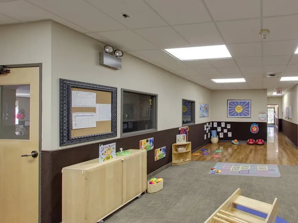 New Horizon Academy (586 Carlton St N), Maplewood