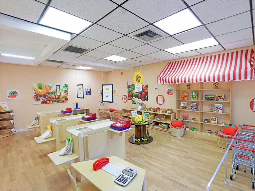 Preschool of the Arts, Naples