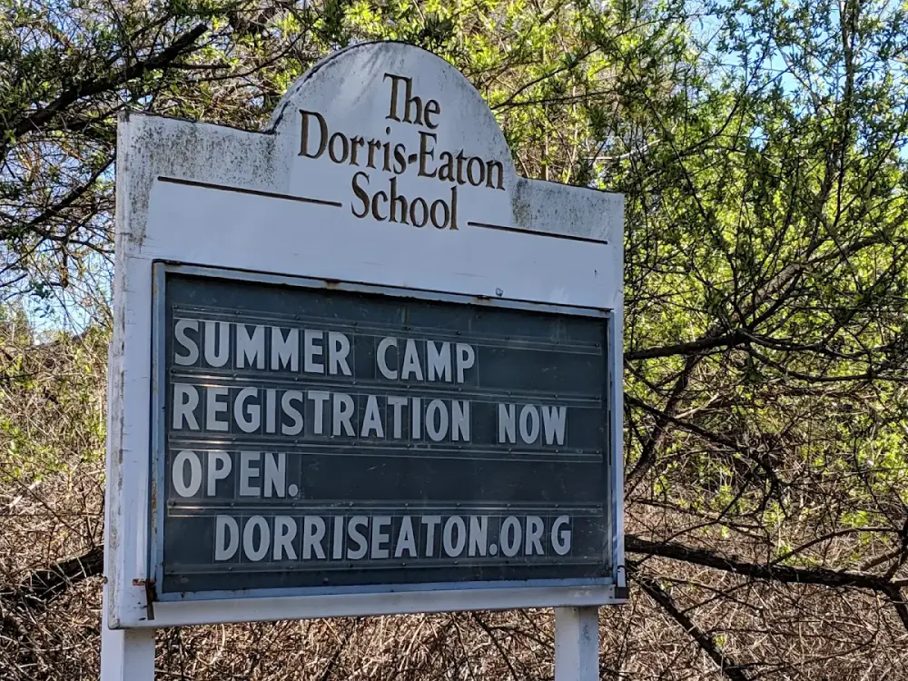 The Dorris-Eaton School, Alamo