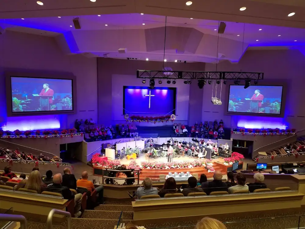 Wallace Memorial Baptist Church, Knoxville