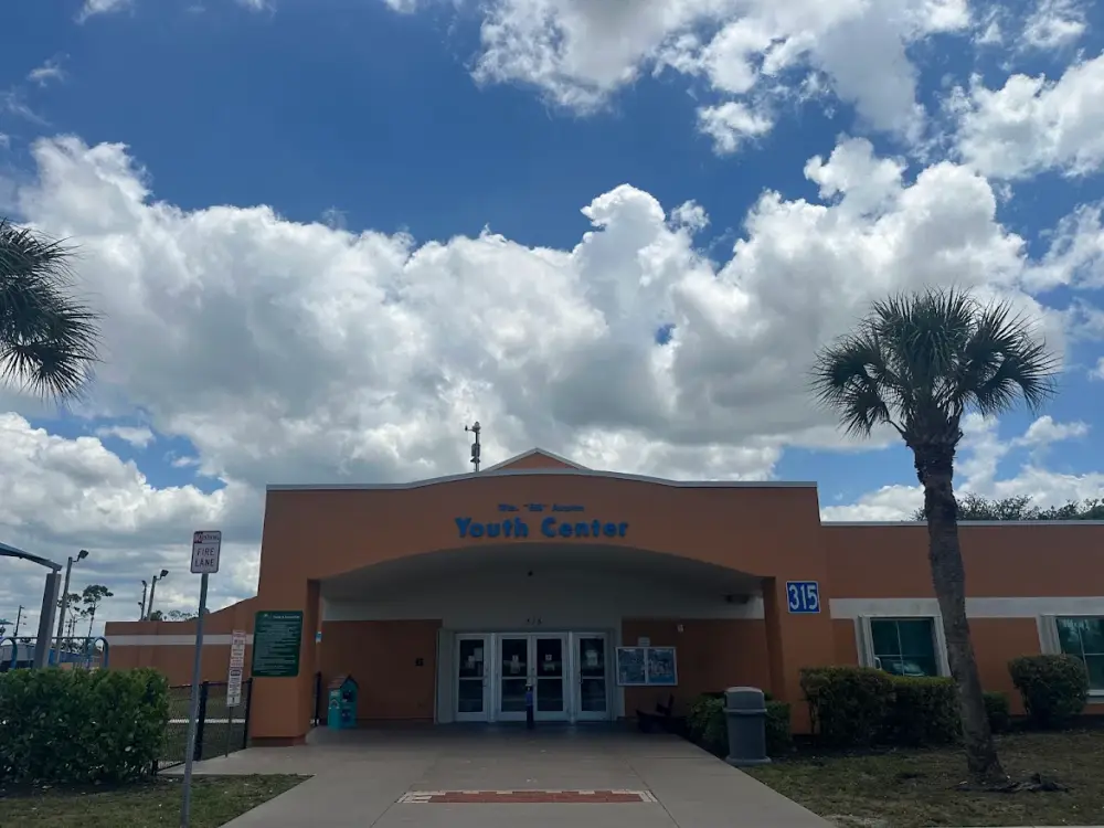 William Bill Austen Youth Center, Cape Coral